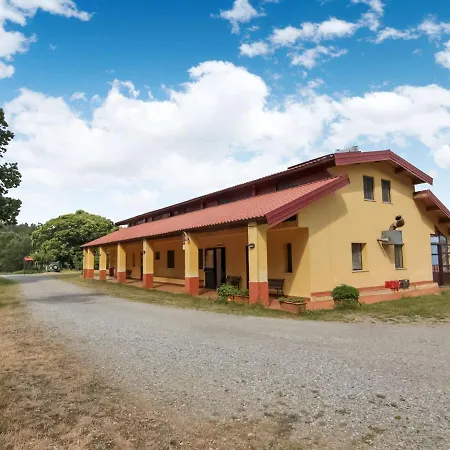 Сasa de vacaciones Traditional Holiday In With Garden