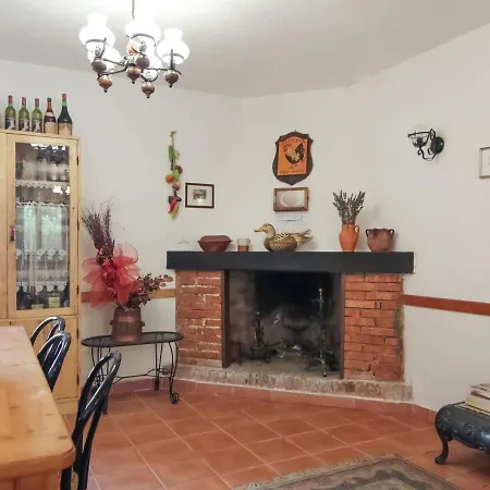 Traditional Holiday In With Garden Сasa de vacaciones
